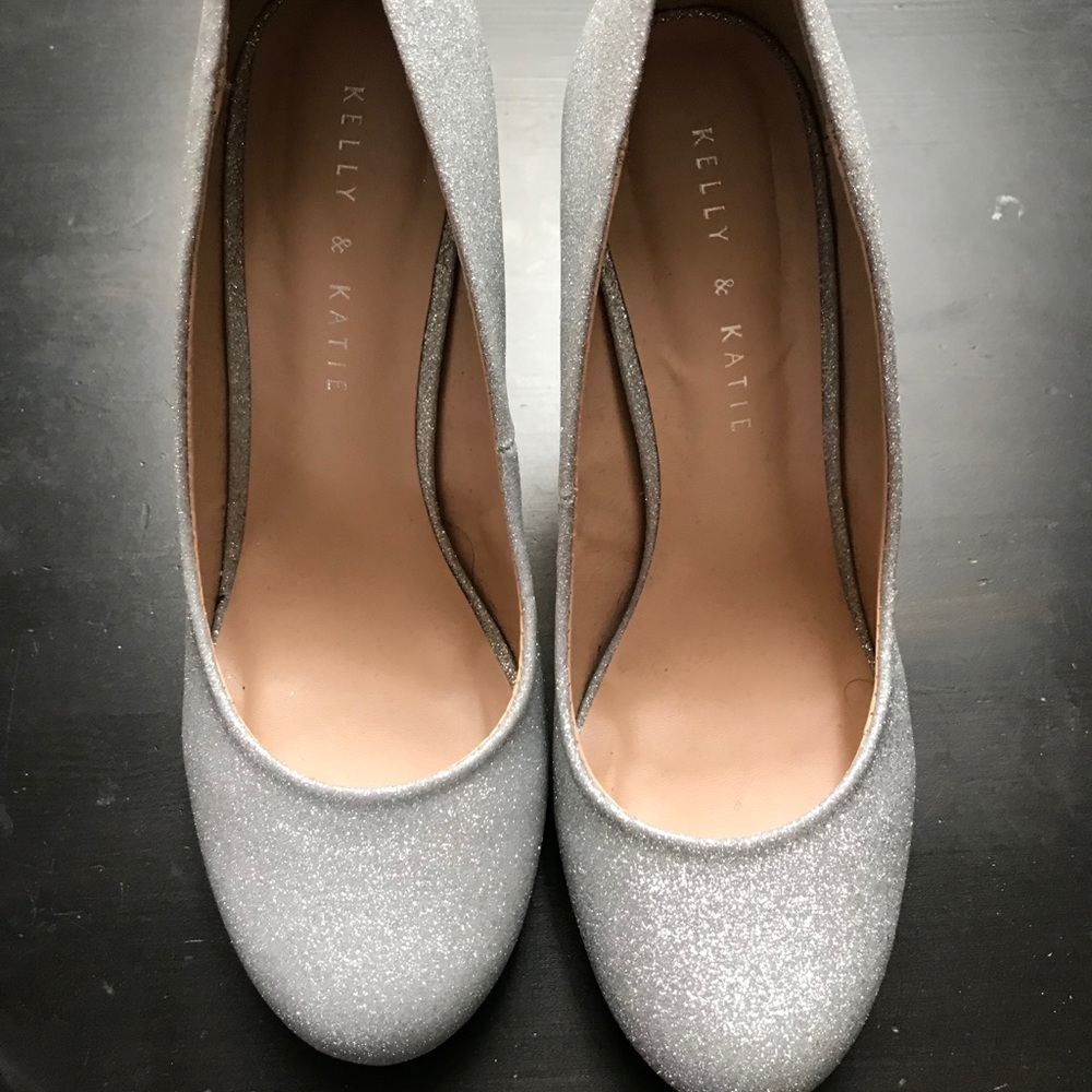 Size 8 sparkly silver heels